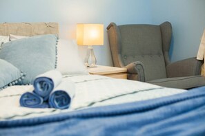 1 chambre, coffres-forts dans les chambres, fer et planche à repasser