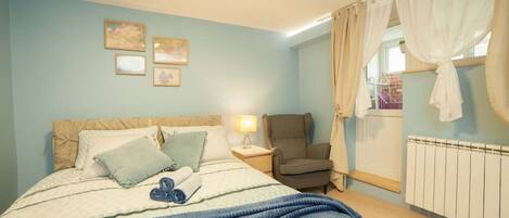 1 soverom, safe på rommet, strykejern/-brett og internettilgang