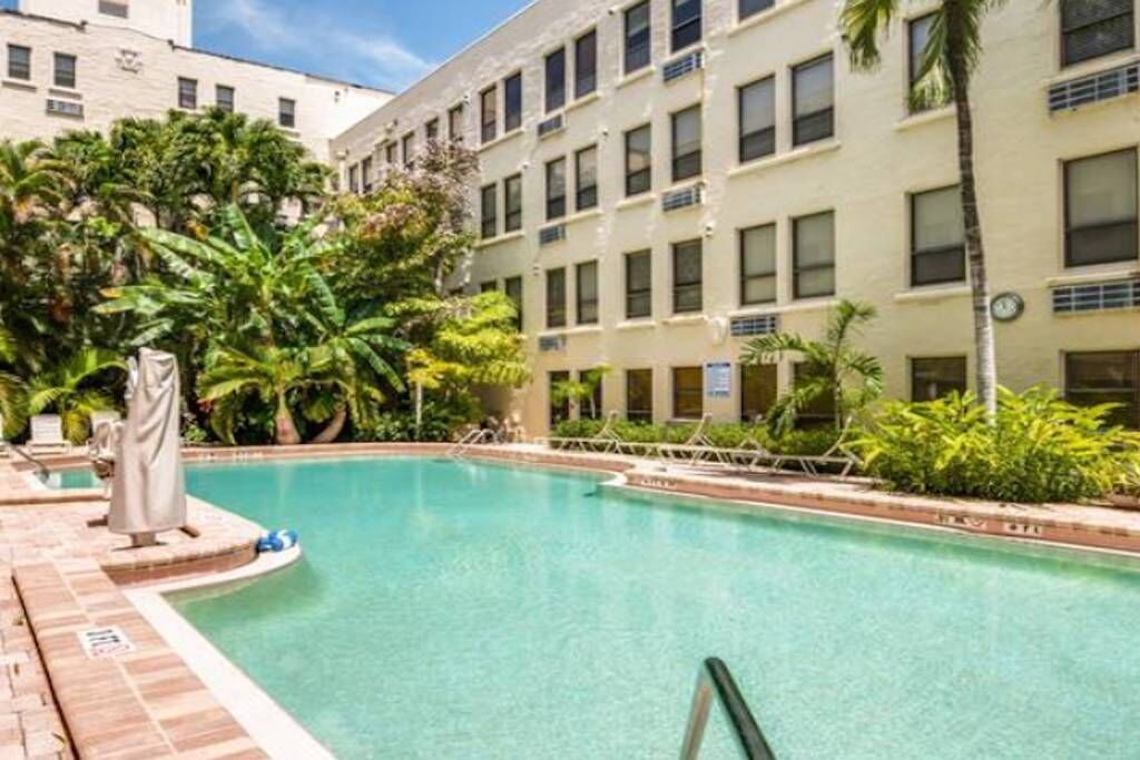 Palm Beach Island Studio FREE VALET PARKING!!