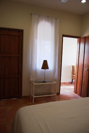 1 camera, Wi-Fi, lenzuola
