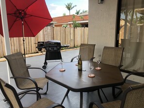 Outdoor dining