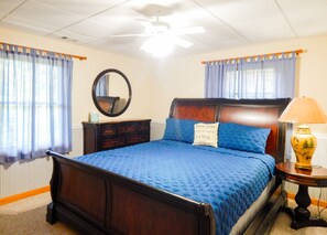 3 bedrooms, iron/ironing board, free WiFi, bed sheets