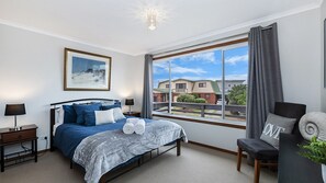 4 Schlafzimmer, Bügeleisen/Bügelbrett, kostenloses WLAN, Bettwäsche