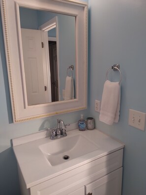 Combined shower/tub, hair dryer, towels, soap - Peaceful with Most Spectacular Views 
Fun in Folly Beach & Downtown Charleston (Charleston)