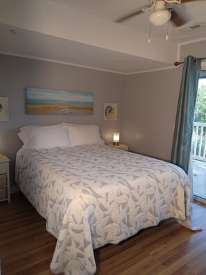2 bedrooms, iron/ironing board, WiFi, bed sheets - Peaceful with Most Spectacular Views 
Fun in Folly Beach & Downtown Charleston (Charleston)