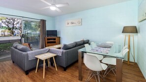 TV - Charm and Comfort on Bribie (BONGAREE)