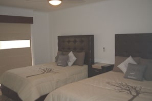 4 makuuhuonetta, ilmainen Wi-Fi, vuodevaatteet, pääsy pyörätuolilla