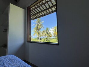 3 bedrooms, iron/ironing board, WiFi, bed sheets - 4-bedroom house 50 meters from Patacho beach. (Porto de Pedras)