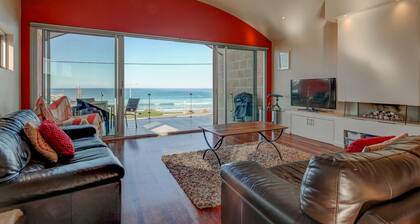 A beautiful 3 bedroom home with East Beach views