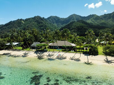 Fare Varari Beach Villa in Moorea, French Polynesia 