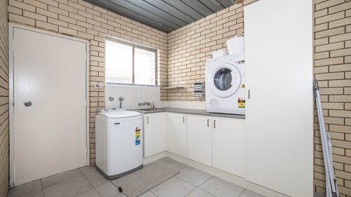 Great Views, Ground Floor Unit