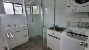 Shower - Fantastic Views from this top floor unit! (BONGAREE)