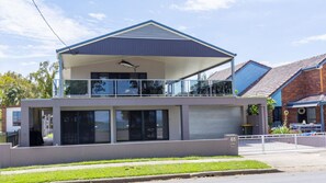 Exterior - Magical holiday home - Welsby Pde, Bongaree (BONGAREE)