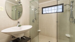 Shower, towels