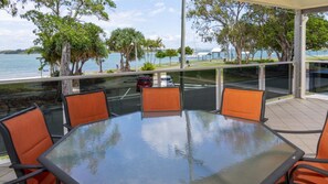 Outdoor dining - Magical holiday home - Welsby Pde, Bongaree (BONGAREE)