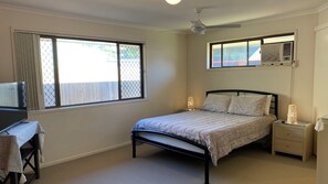 3 bedrooms, iron/ironing board