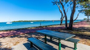 Outdoor dining - Bribie Island Waters on Welsby (BONGAREE)
