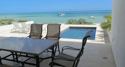 House Beach Front Superb Ocean View Hi Speed WiFi Unlimitd Fresh Water Free call