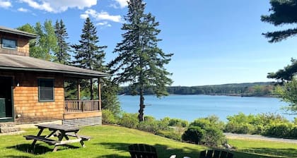 Cottage Oceanfront w / Dock y Amarre - distancia a pie de Acadia