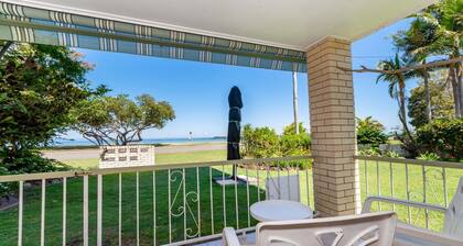 Ground floor, air conditioned apartment!