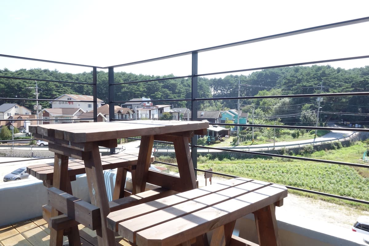 Studio (#201) | Terrace/patio