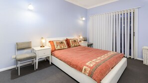 3 bedrooms, iron/ironing board, free WiFi