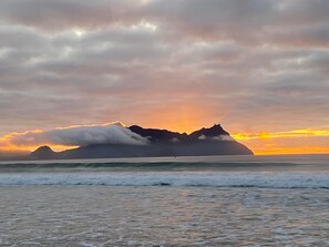 Beach nearby, sun-loungers, beach towels - Only 40 metres to the beach! (Ruakaka)