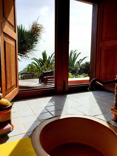 Maalaistalo Los Draguitos. Ihanteellinen perheille, joissa on oma uima-allas ja merinäköala