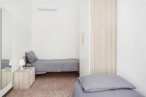 2 chambres, fer et planche à repasser, Wi-Fi, literie fournie
