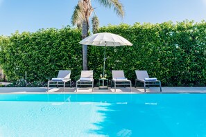 Piscine extérieure, piscine chauffée