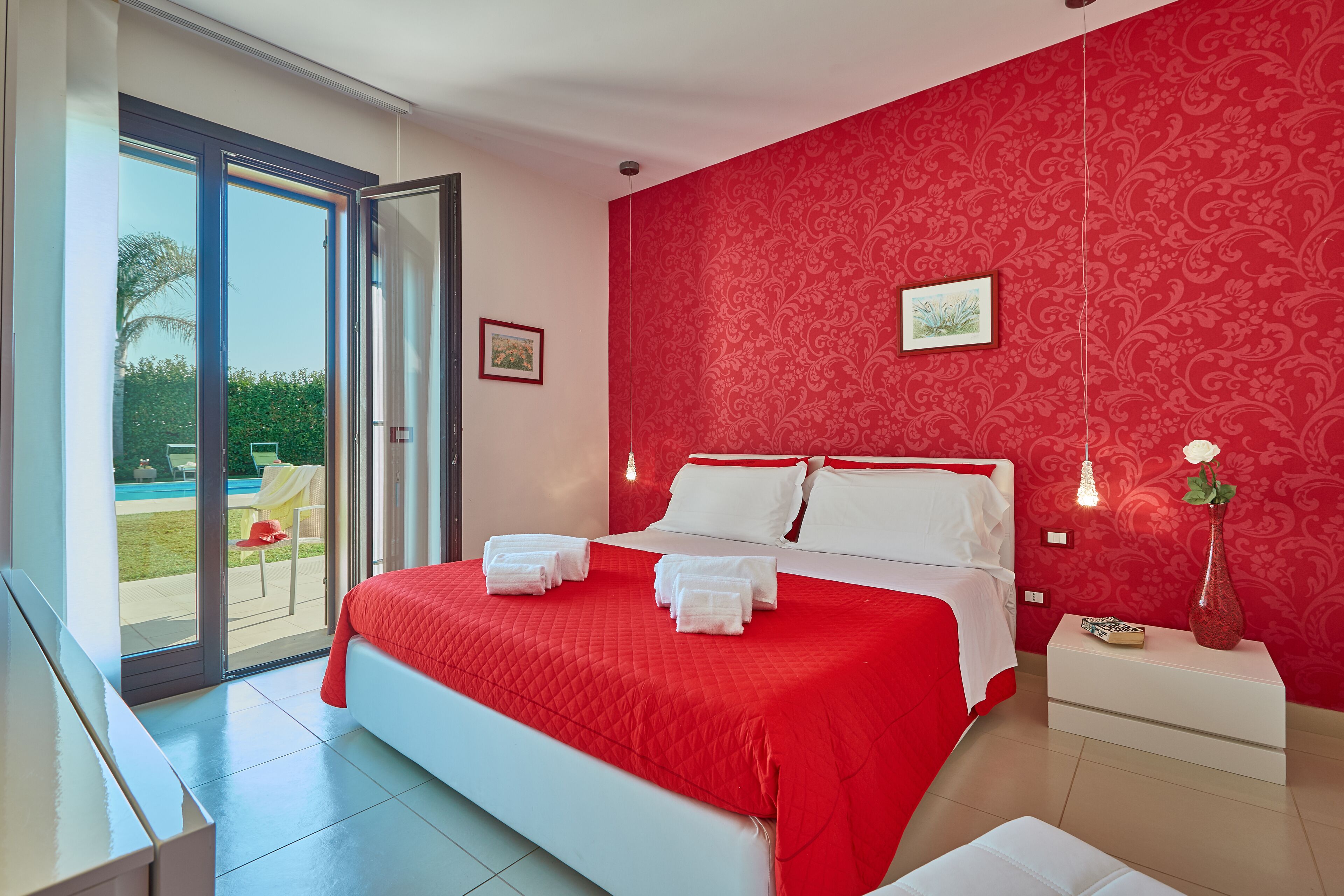 4 bedrooms, iron/ironing board, free WiFi, bed sheets