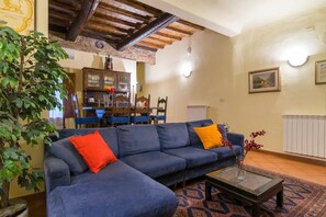 TV - NEW! Ariento Raffinato Florence Apartment for 4! (Firenze)