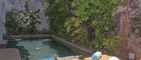 Opvarmet pool