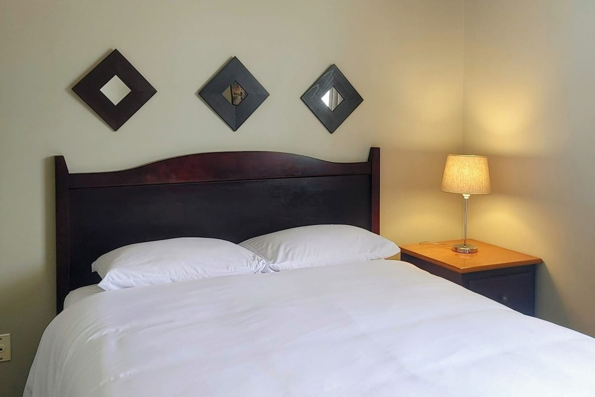 1 bedroom, blackout drapes, iron/ironing board, free WiFi