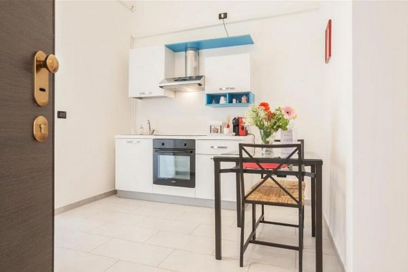 Refrigerador, horno, placa de cocina, cafetera/tetera