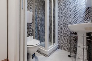 Douche, séchoir à cheveux
