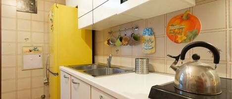 Oven, stovetop, toaster