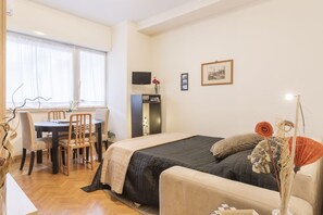 WiFi - Comfortable 38sqm studio apartment located in a historic and strategic area in the center (Roma)