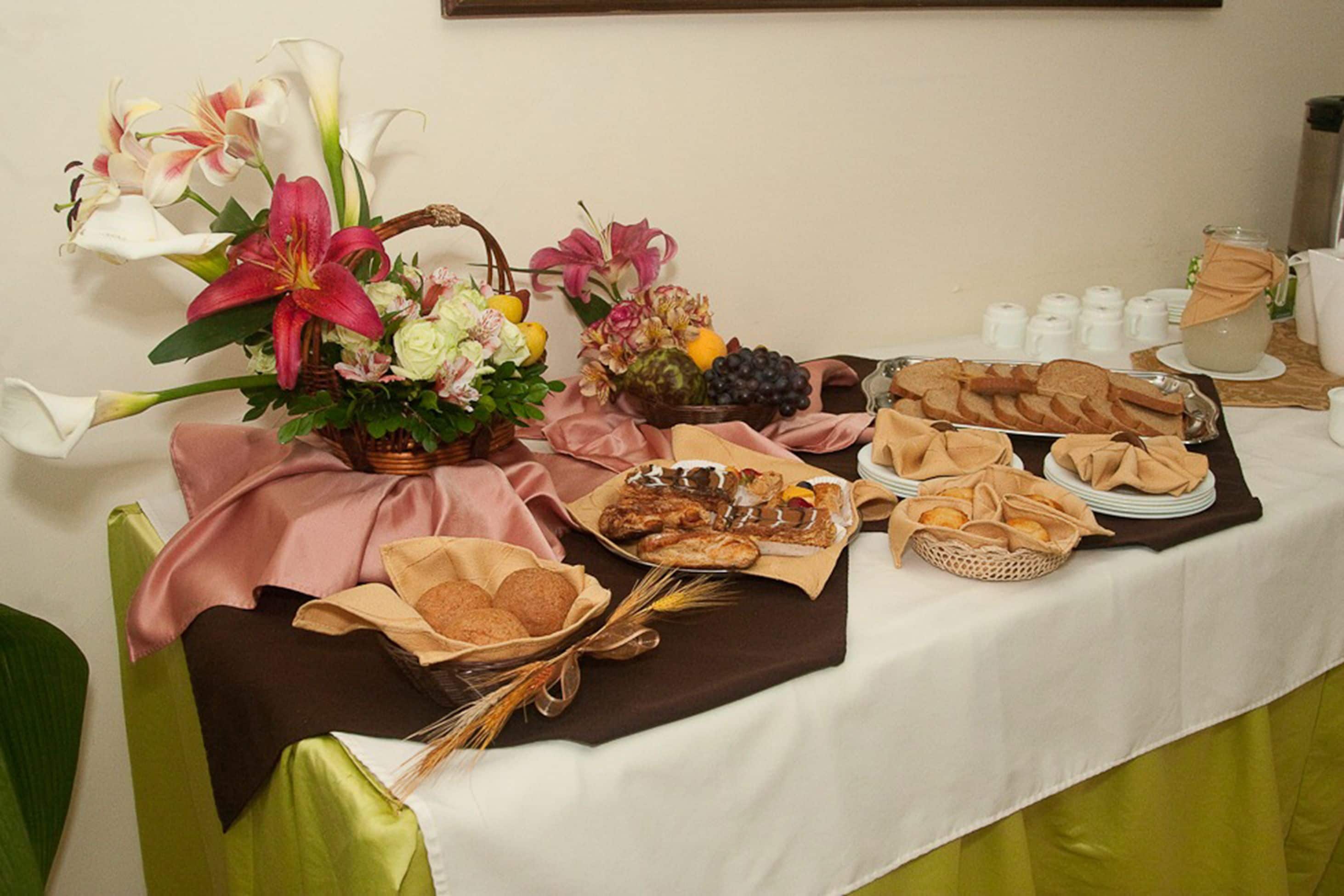 Tägliches inbegriffenes großes Frühstück