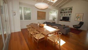 House, 3 Bedrooms | In-room dining - Executive residence in Freeman's Bay (Auckland)