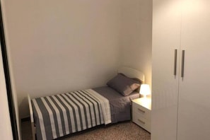 2 chambres, fer et planche Ă repasser, Wi-Fi, draps fournis