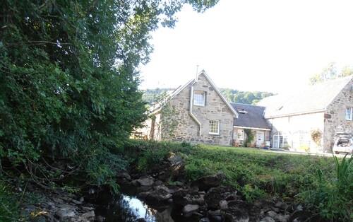 Escape to Rural Highlands Stunning Scenery, Sound of the Burn and wildlife 