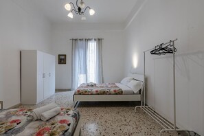 1 bedroom, desk, iron/ironing board, WiFi
