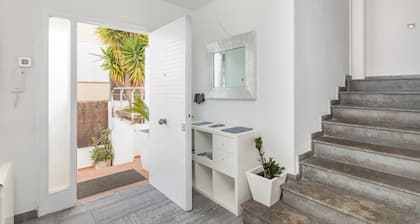 Design Haus mit privatem Pool und fantastischem Blick auf Sitges!