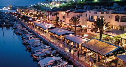 Fantastic Villa with private pool and terrific views!