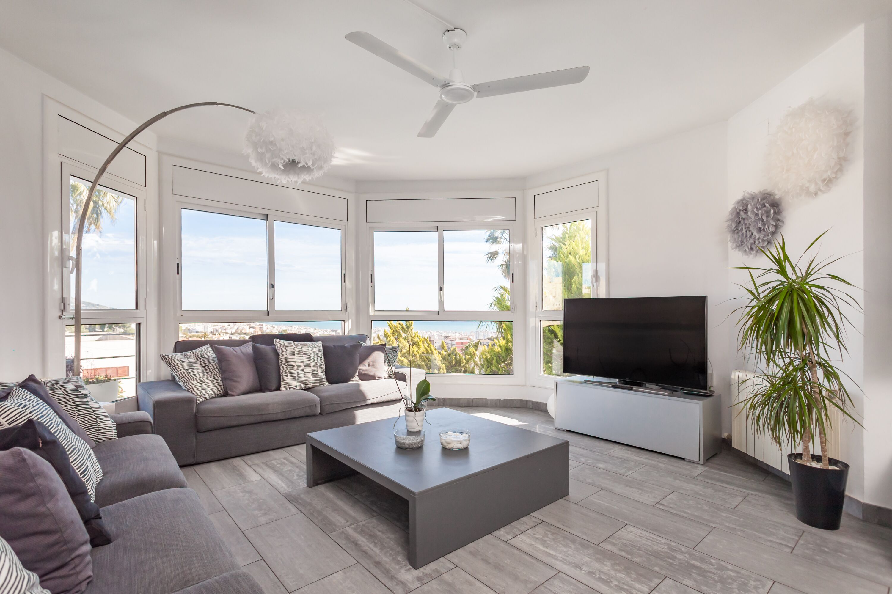 TV, fireplace, DVD player, table tennis