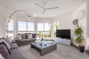 TV, fireplace, DVD player, ping pong