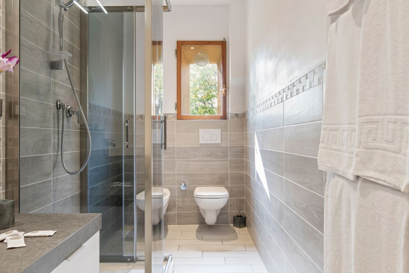 Doccia, asciugacapelli, bidet