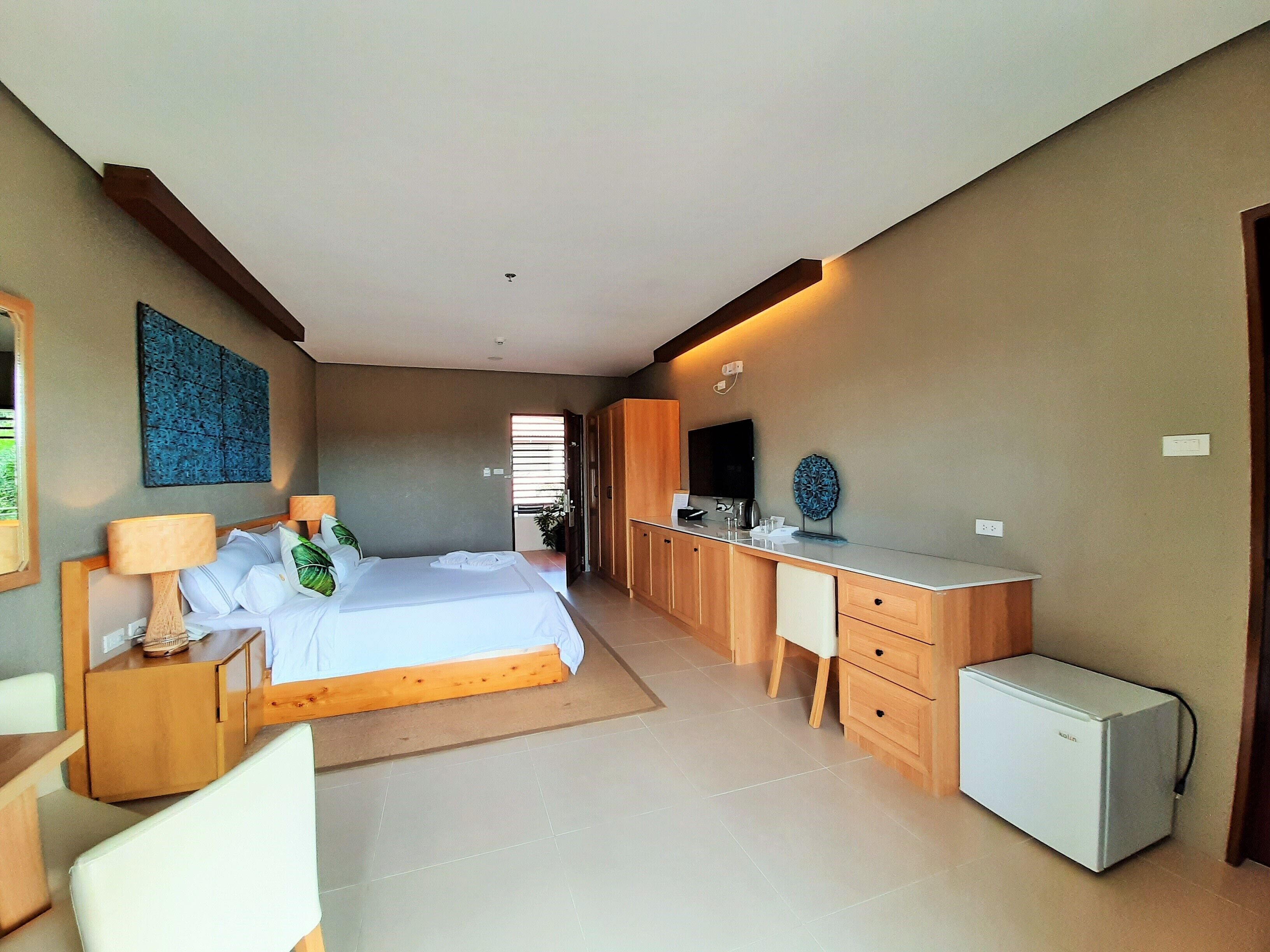 suite room | egyptian cotton sheets, premium bedding, free wifi