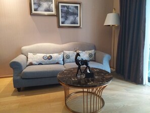 Suite, letti multipli, non fumatori | Una scrivania, tende oscuranti, Wi-Fi gratuito, lenzuola